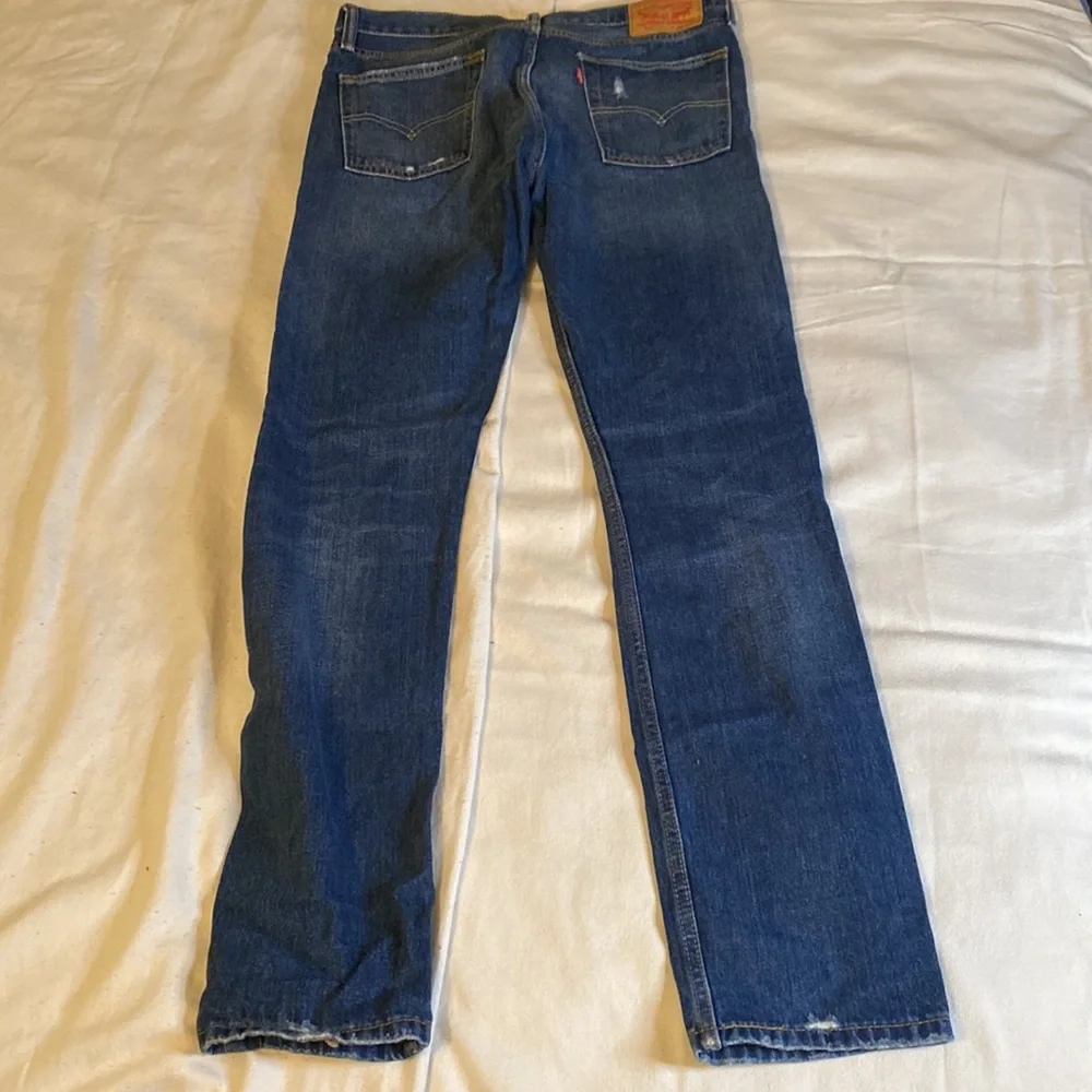 Levi Ripped Jeans - Picture 2 of 2